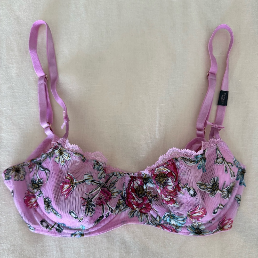 VS Floral Pink Lingerie Set 34B bra with 3 different panties NWT